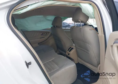 2017 Ford Taurus Se z USA, uszkodzony, nr VIN 1FAHP2D8XHG111044